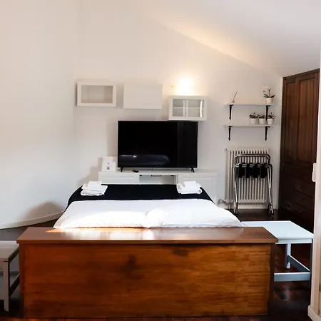 Le Mura Vecchie Apartment *