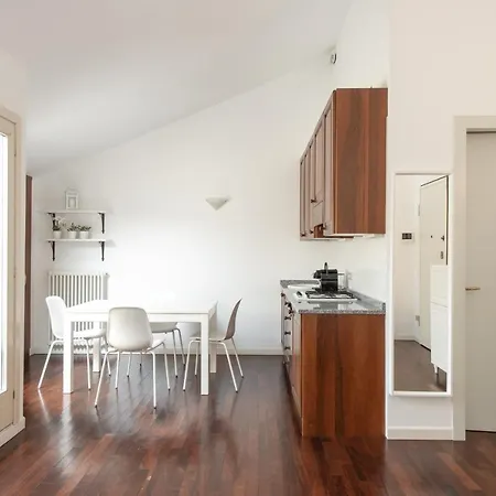 Le Mura Vecchie Apartment Lecco