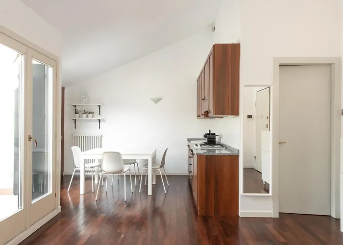 Le Mura Vecchie Apartment Lecco